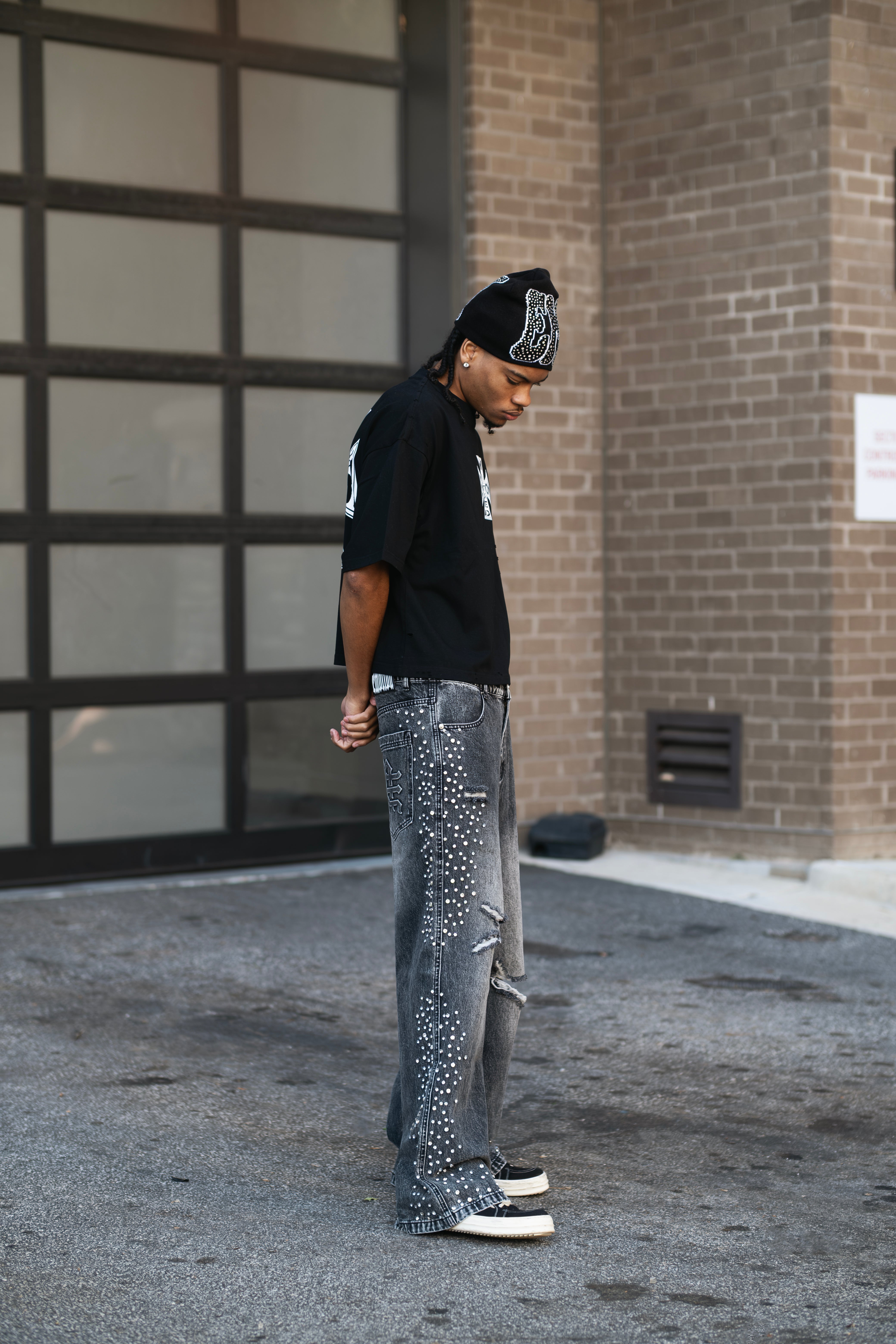Mixed Emotions　Grey ‘Stone’ Baggy Jeans