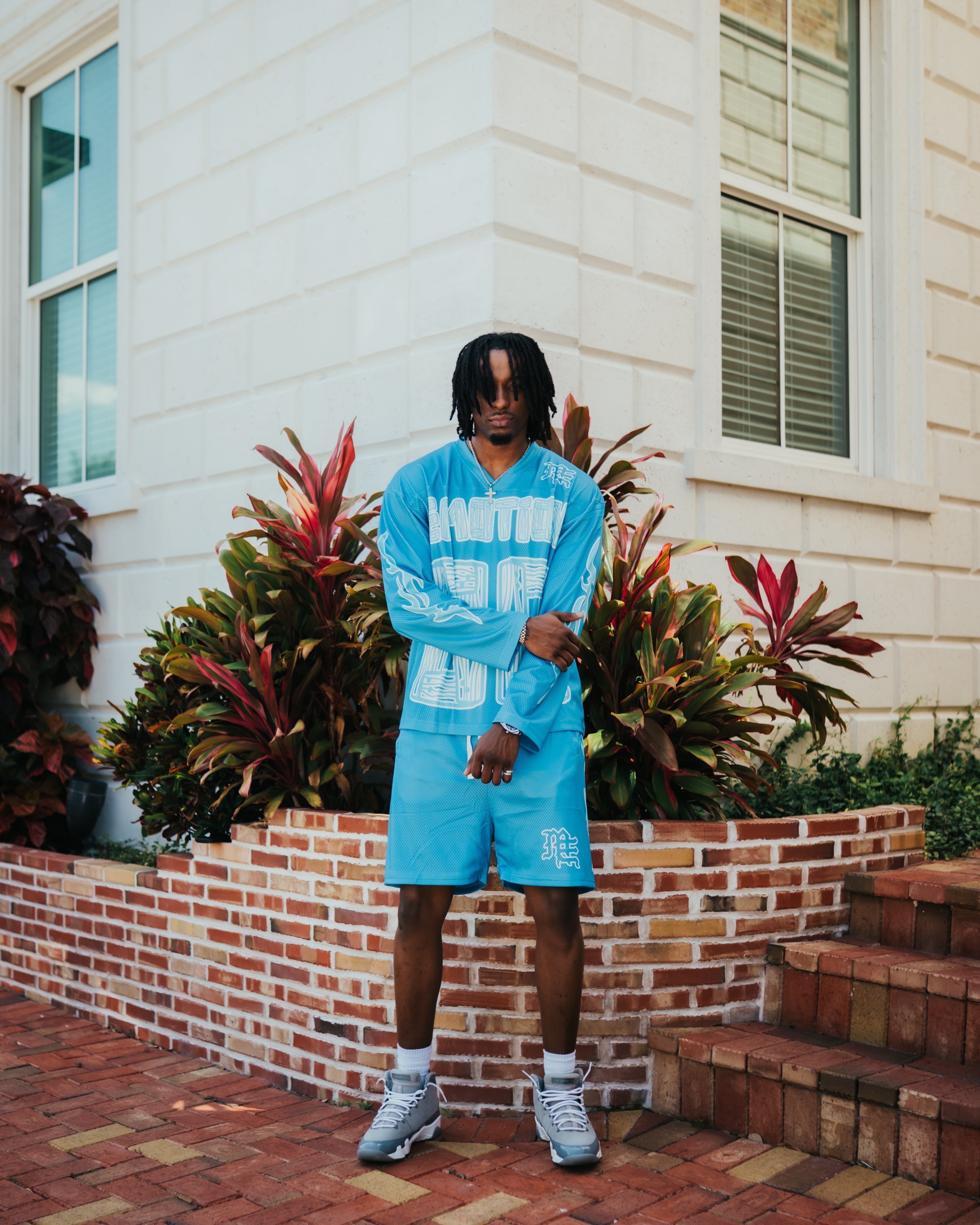 Mixed Emotions　Blue “Lightning” shorts